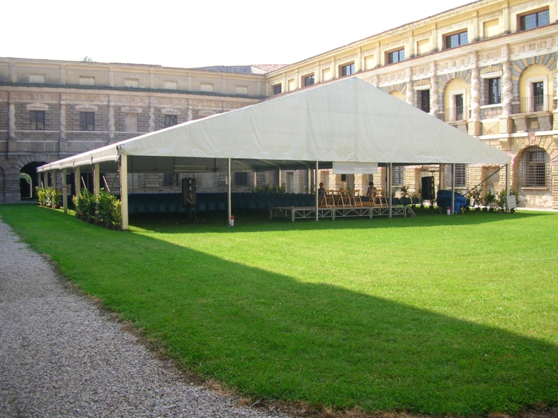 Tendostrutture per Festival Letteratura - Mantova